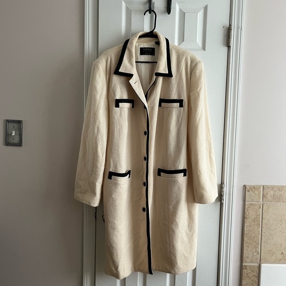 Dana Buchman Jackets & Blazers - Vintage Dana Buchman coat